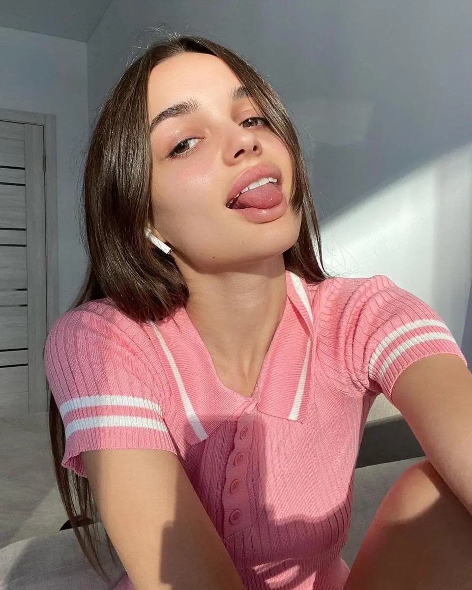 Angela escort in Dubai