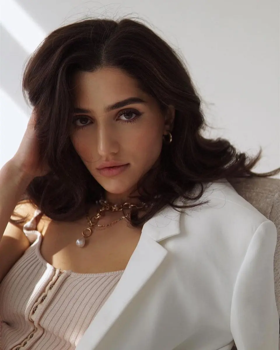 Blair escort in Dubai