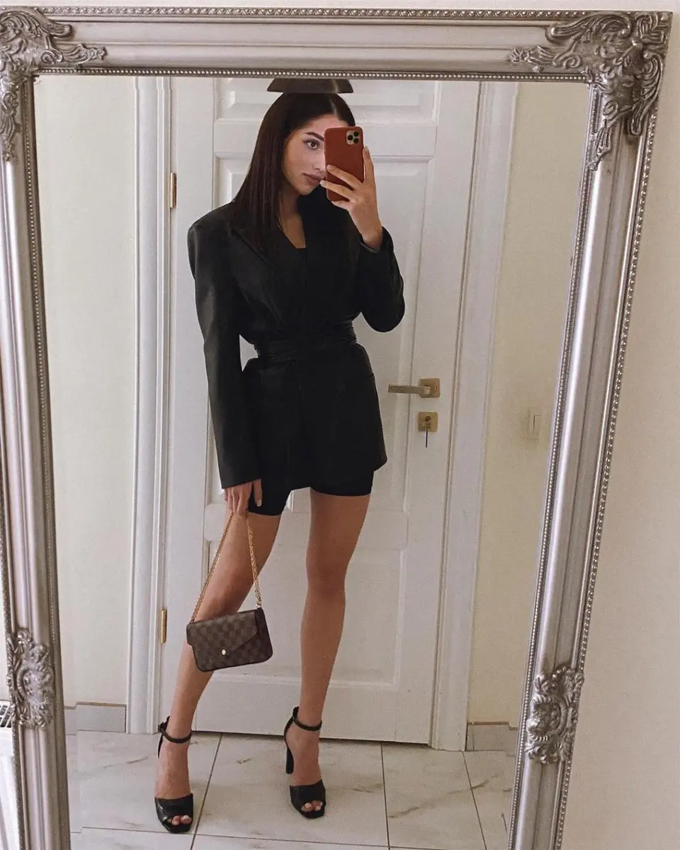 Blair escort in Dubai