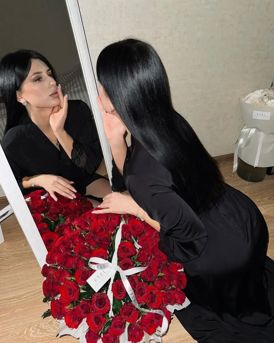 Eva escort in Dubai