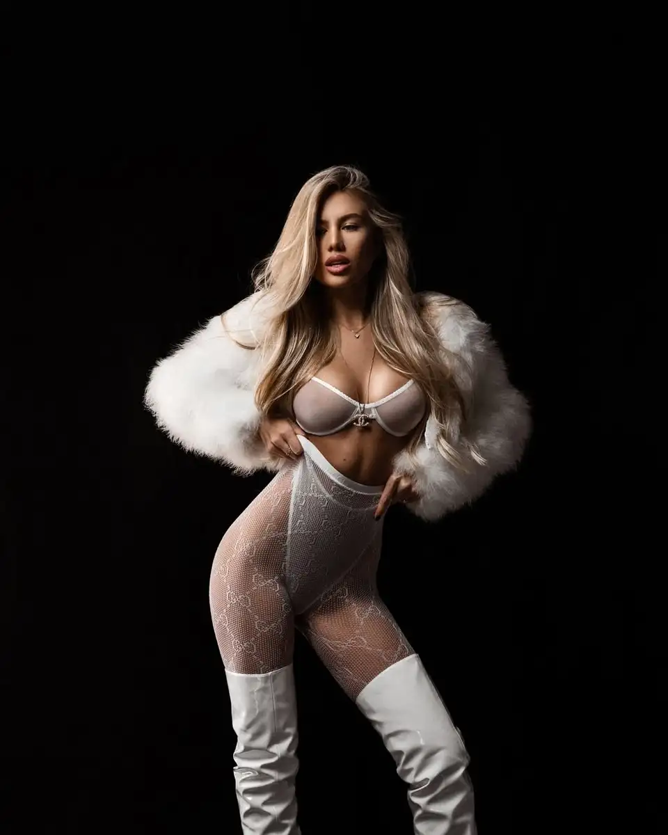 Felicity escort in Dubai