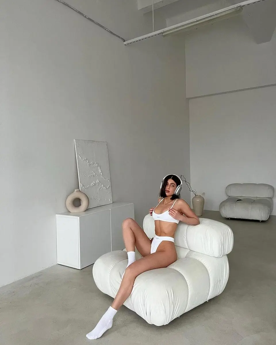 Hannah escort in Dubai