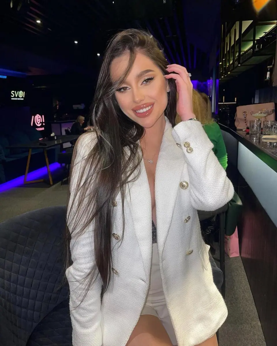 Kylie escort in Dubai