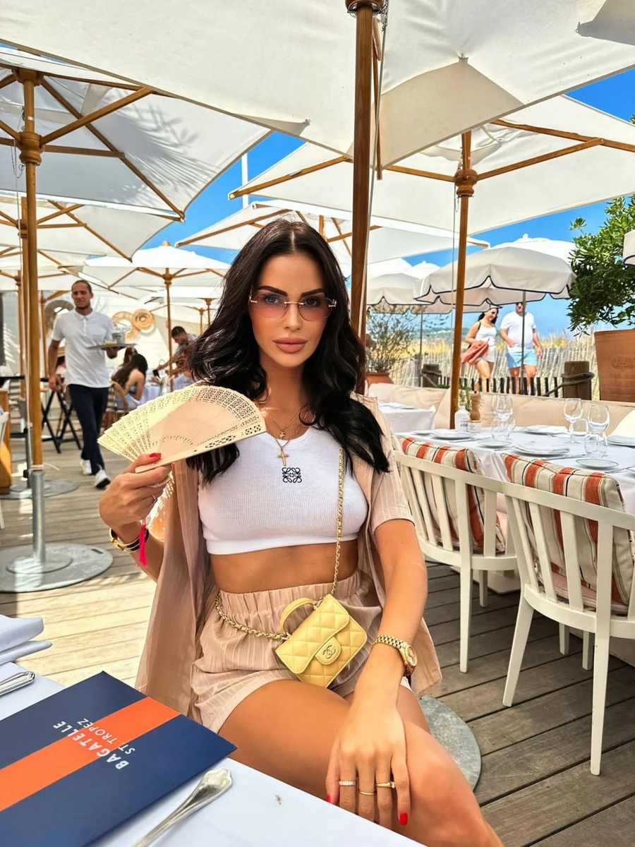 Lily escort in Dubai