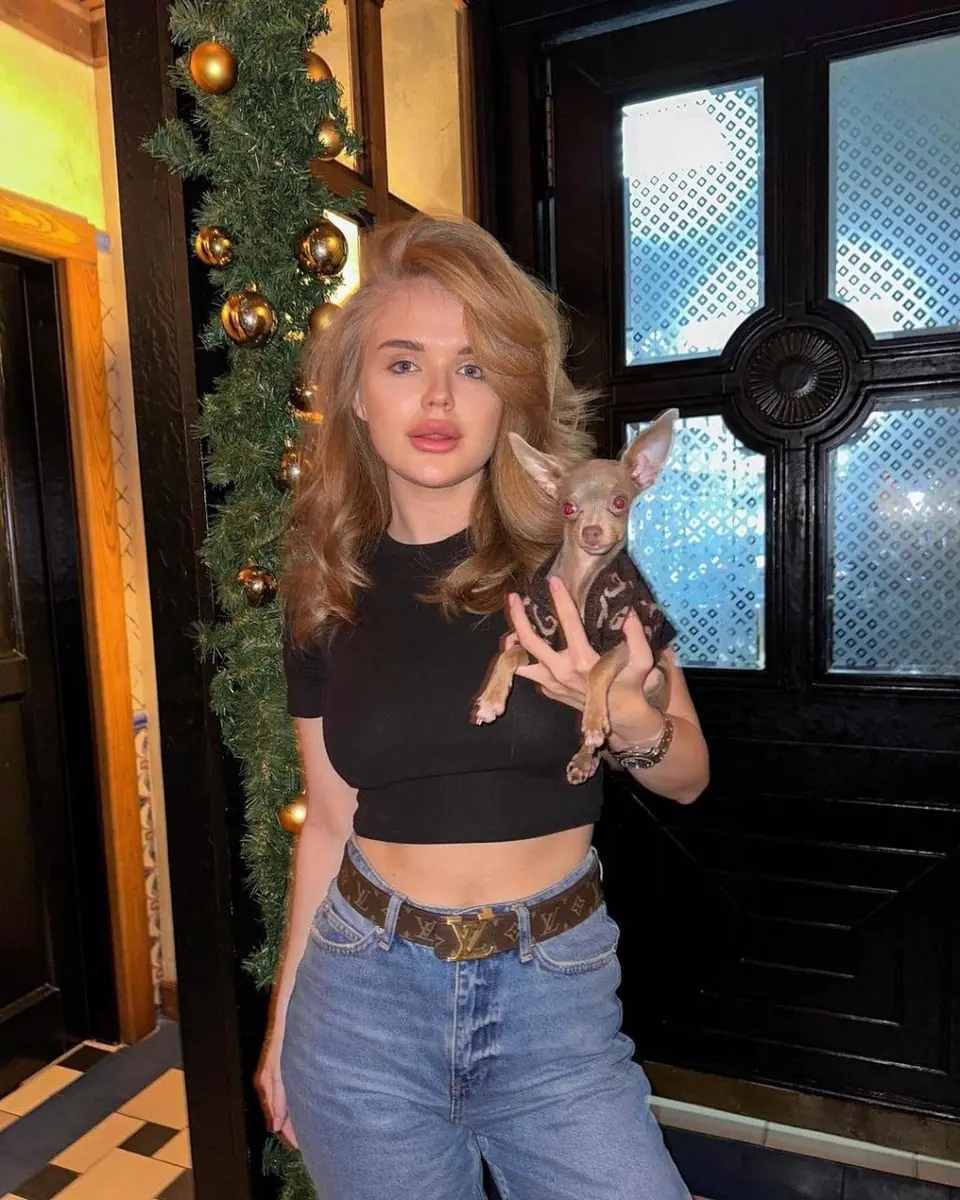 Madelyn escort in Dubai