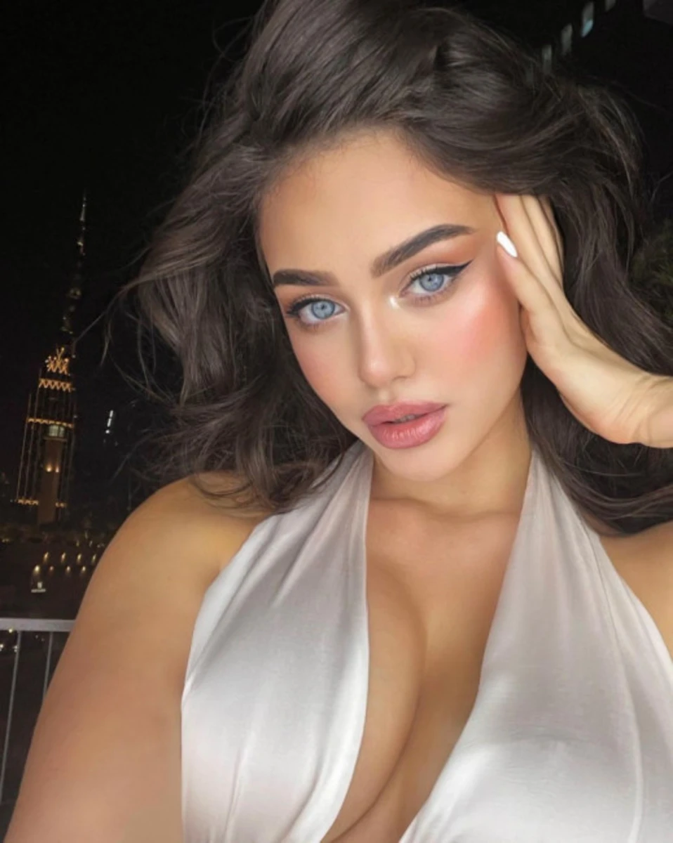 Magnolia escort in Dubai