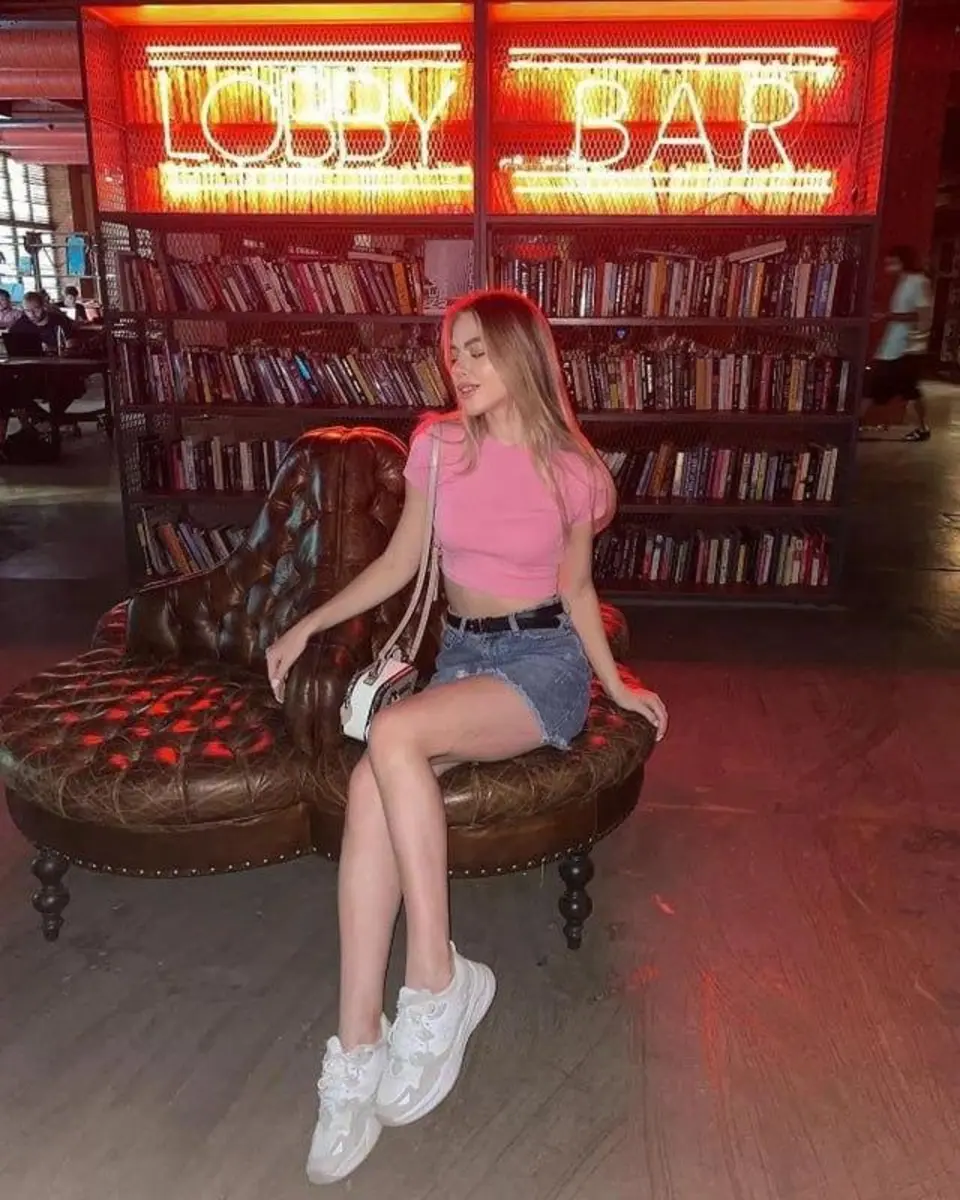 Naomi escort in Dubai
