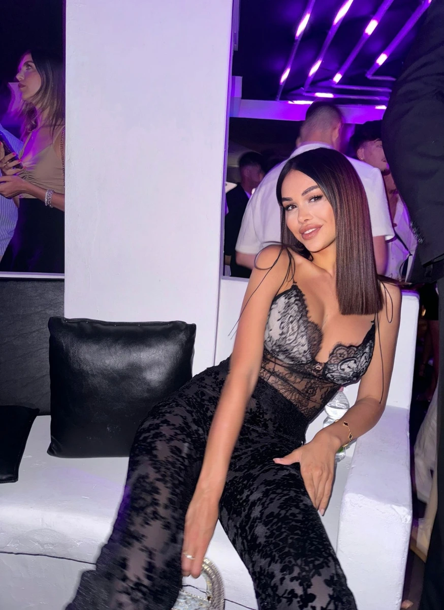 Sophia escort in Dubai